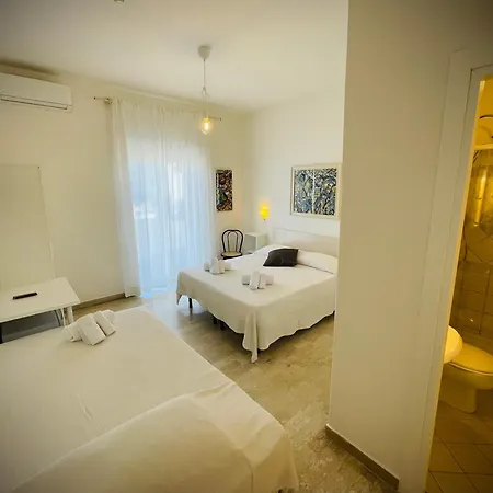 Minturnae Hotel 2*