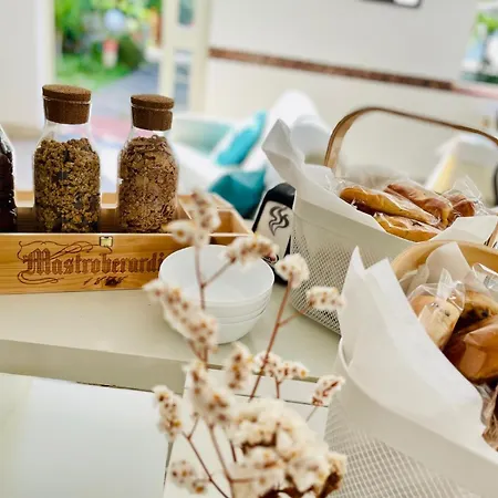 Minturnae ホテル 2*