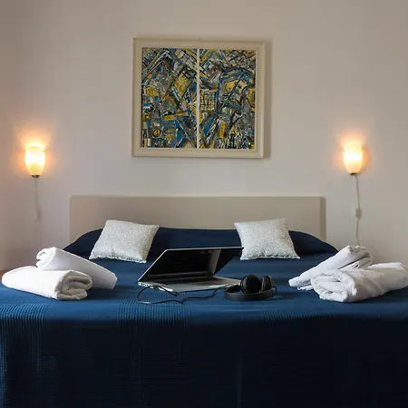 ホテル Minturnae 2*